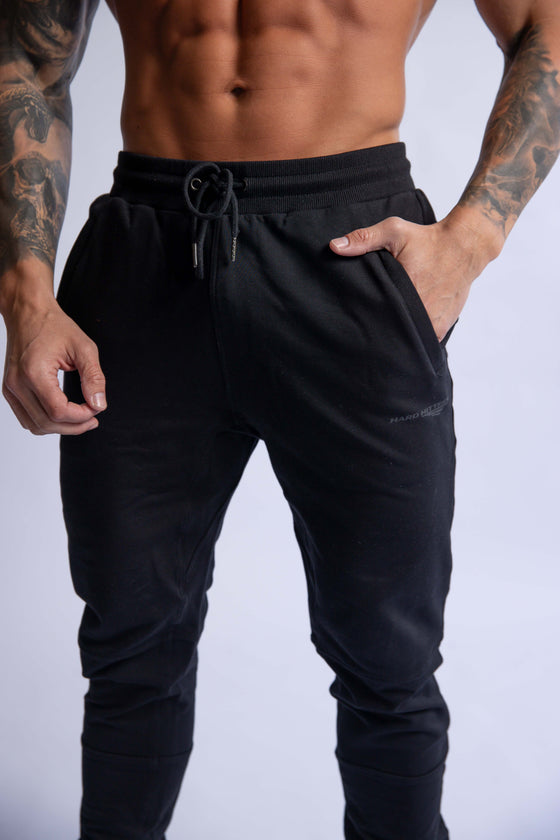 men's black fitted joggers 